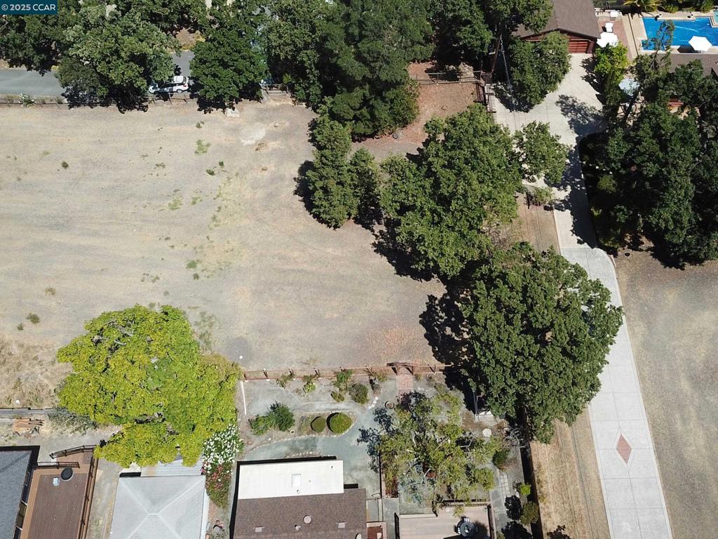 S. WALNUT CREEK - Residential