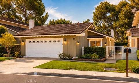 Photo of 12 Blackswan, Irvine, CA 92604 (MLS # OC26139100)