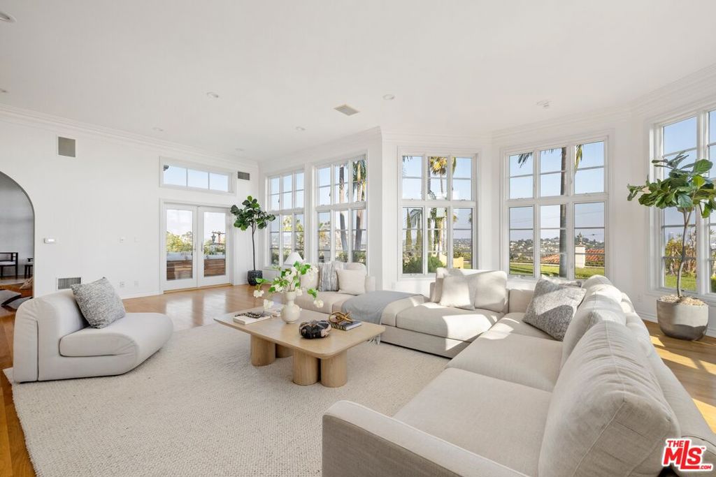Properties 3 4509 Dundee Drive