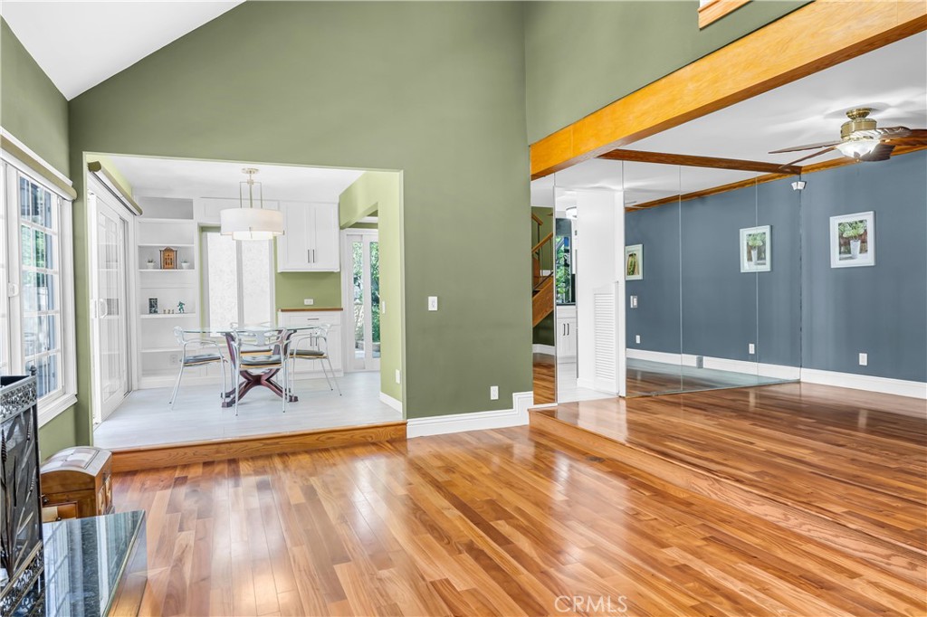 22482 Lake Forest Ln