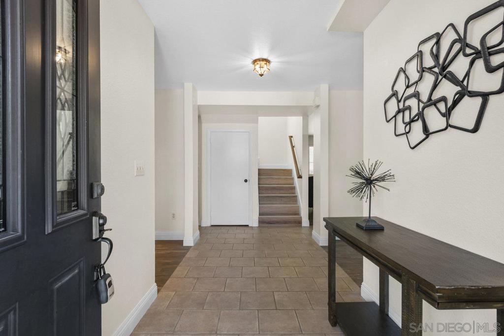 2829 Sylvia St