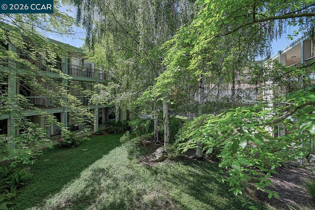 1501 Ptarmigan Dr DR 6B, Walnut Creek CA 94595