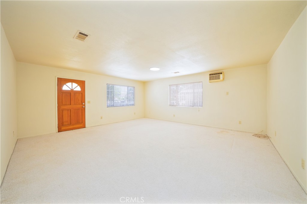 2529 Delta Ave