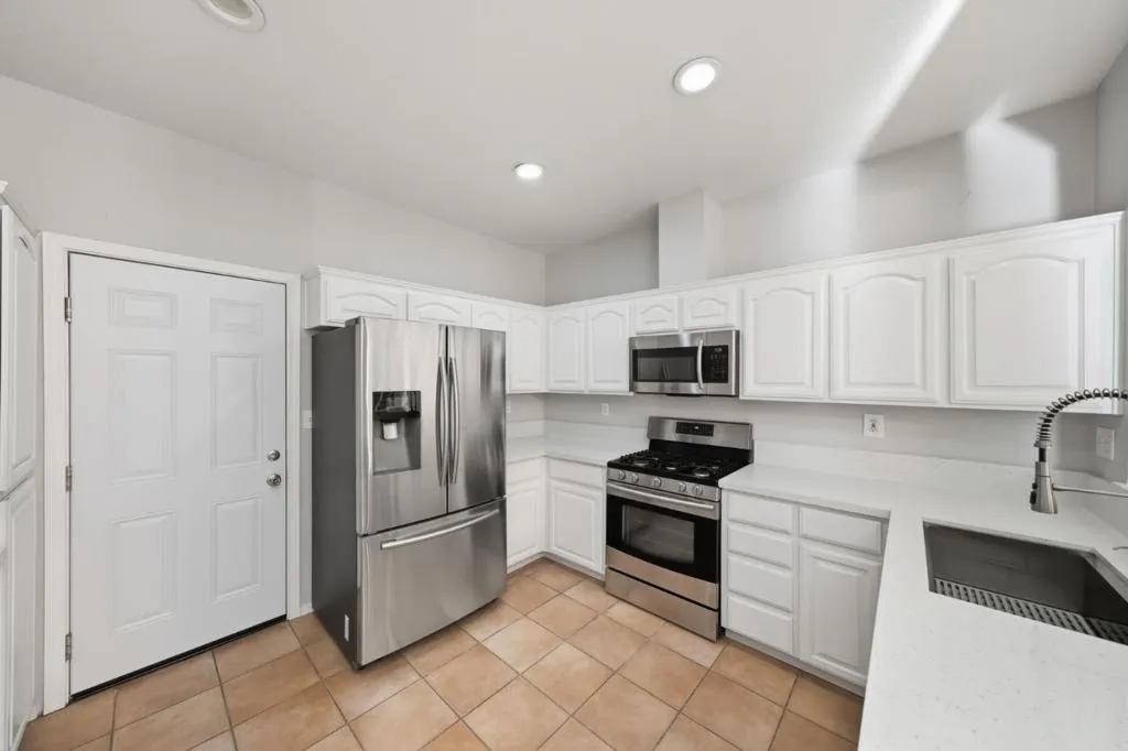 Dublin, California 94568, United States, 3 Bedrooms Bedrooms, ,3 BathroomsBathrooms,Residential,Active,151921