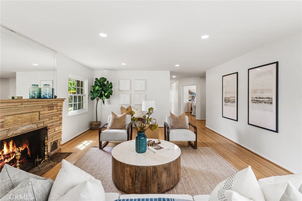 14021 Livingston Street