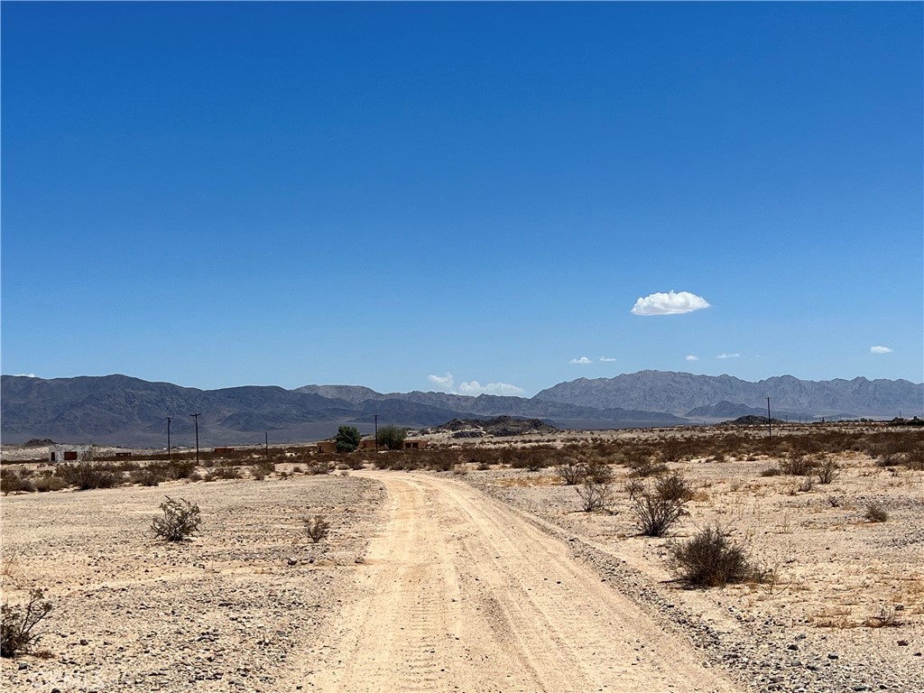 5 buildable acres in Wonder Valley... the final frontier in the high desert. This land is surrounded by hundreds of acres of government owned land that will not be developed. Electric utilities are close. Water will require a well... about $32K.
Incredible night skies, wide-open desert views and seclusion. The property is minutes away from The Palms restaurant and a quick drive to downtown 29 Palms and JT National Park.A great location that delivers the best of what Joshua Tree offers... rural, private, out-of-the way and just minutes from the most sought after high-desert attractions. Major investments in 29 Palms.. this destination has solid growth and long-term value appreciation.
Buyer to do due diligence on utilities, zoning, and suitability for buyer's needs. Also available to purchase is adjacent lot, APN: 0626151250000