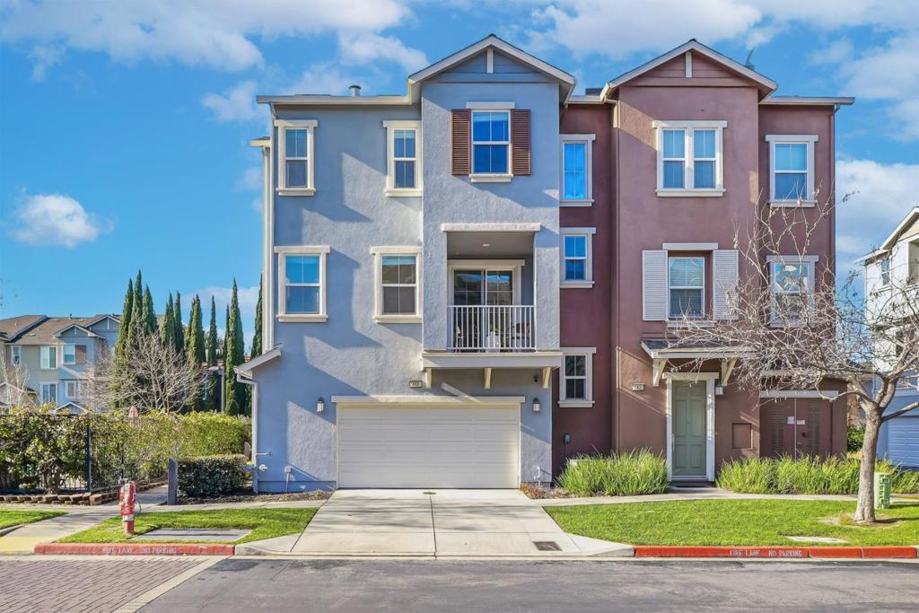 465 Bedford Loop