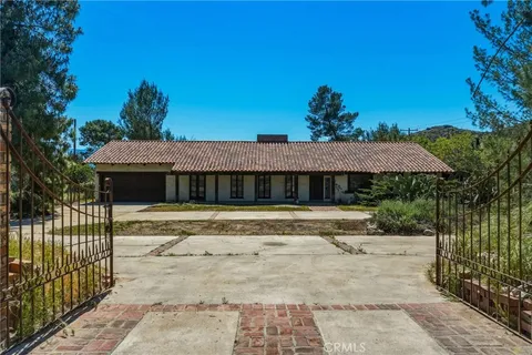 MLS: SR26064310