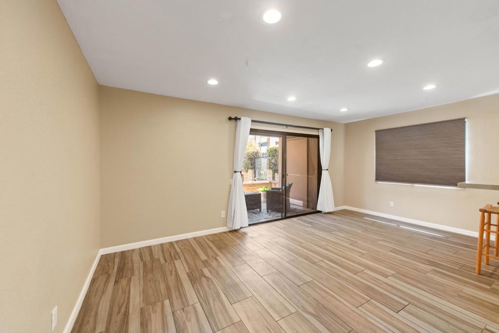 291 E Mel Avenue E 200