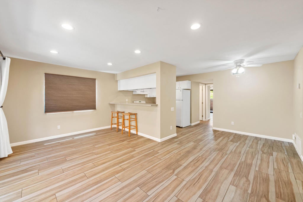291 E Mel Avenue E 200