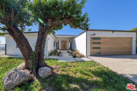 Photo of 211 Bellino Drive, Pacific Palisades, CA 90272 (MLS # 26642917)