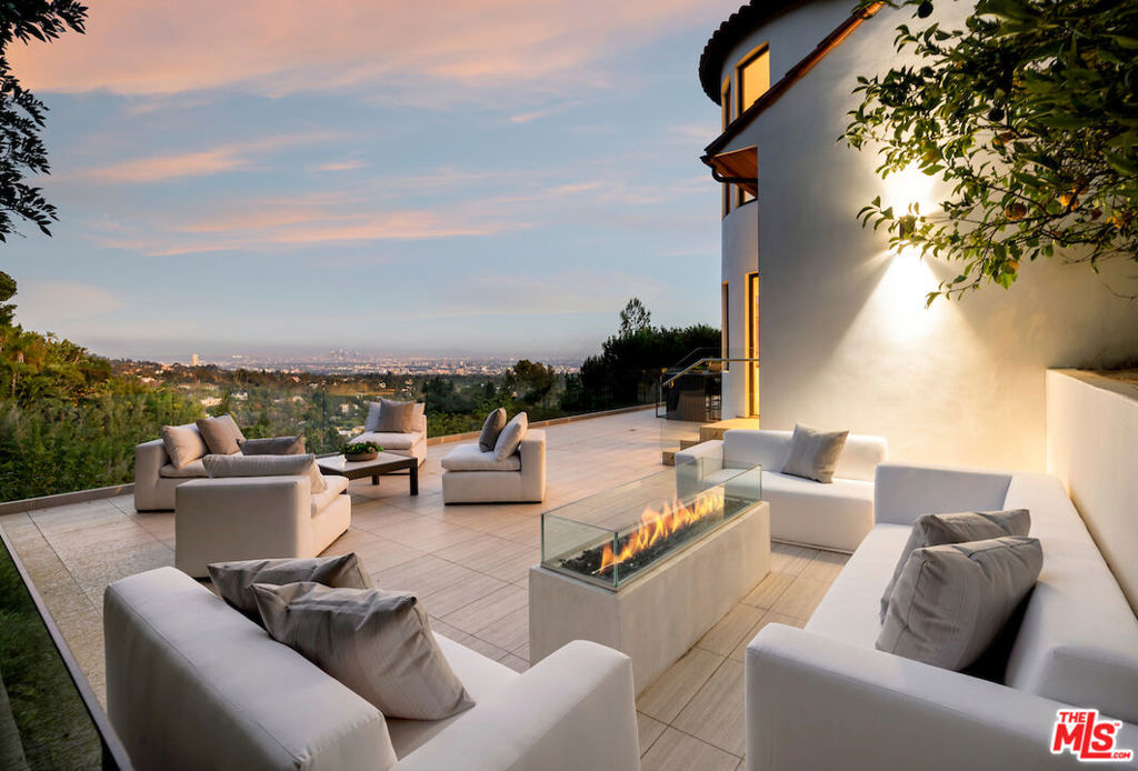 1280 Angelo Drive