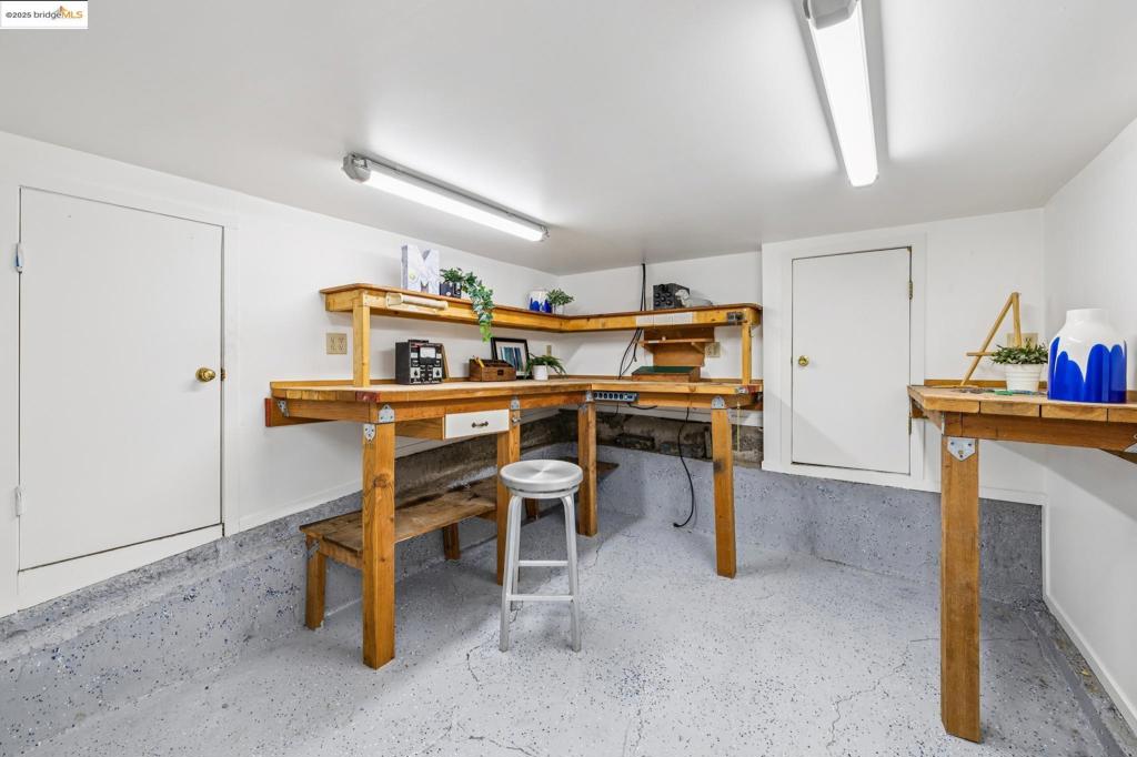 LAKESHORE - Residential