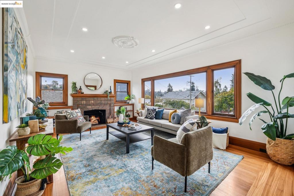 LAKESHORE - Residential