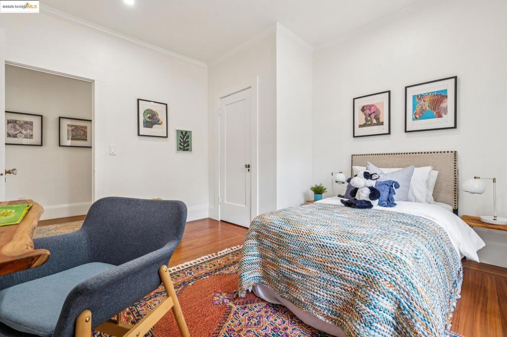 LAKESHORE - Residential