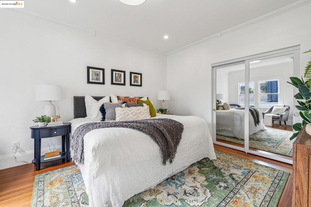 LAKESHORE - Residential