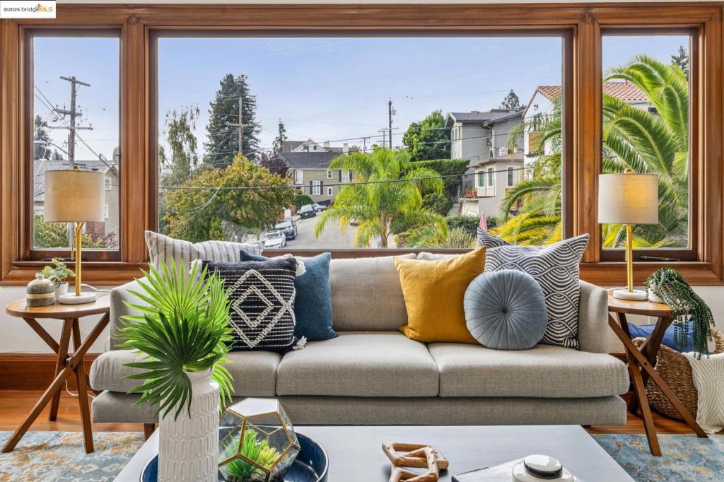 LAKESHORE - Residential