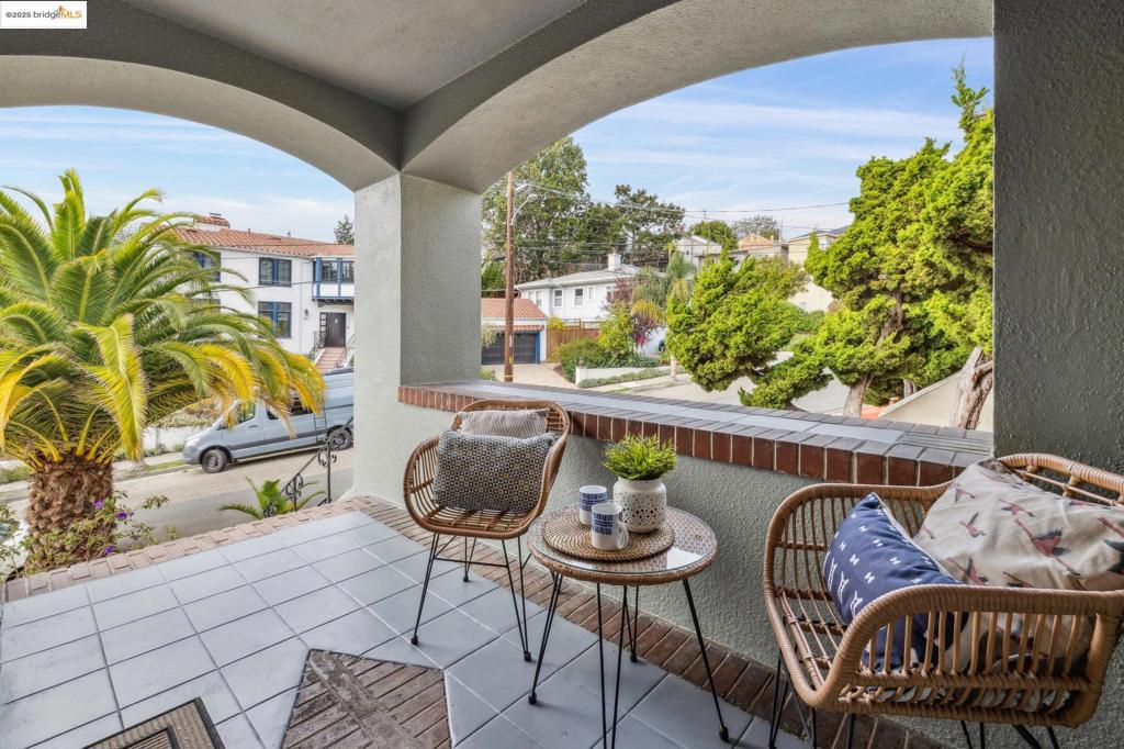 LAKESHORE - Residential