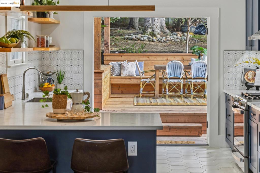 LAKESHORE - Residential