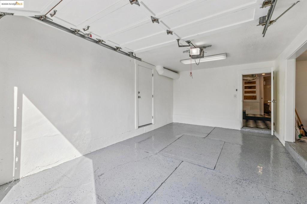 LAKESHORE - Residential