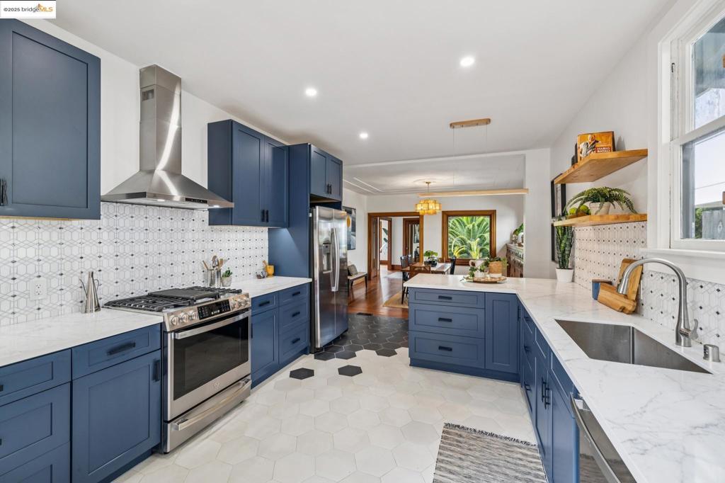 LAKESHORE - Residential