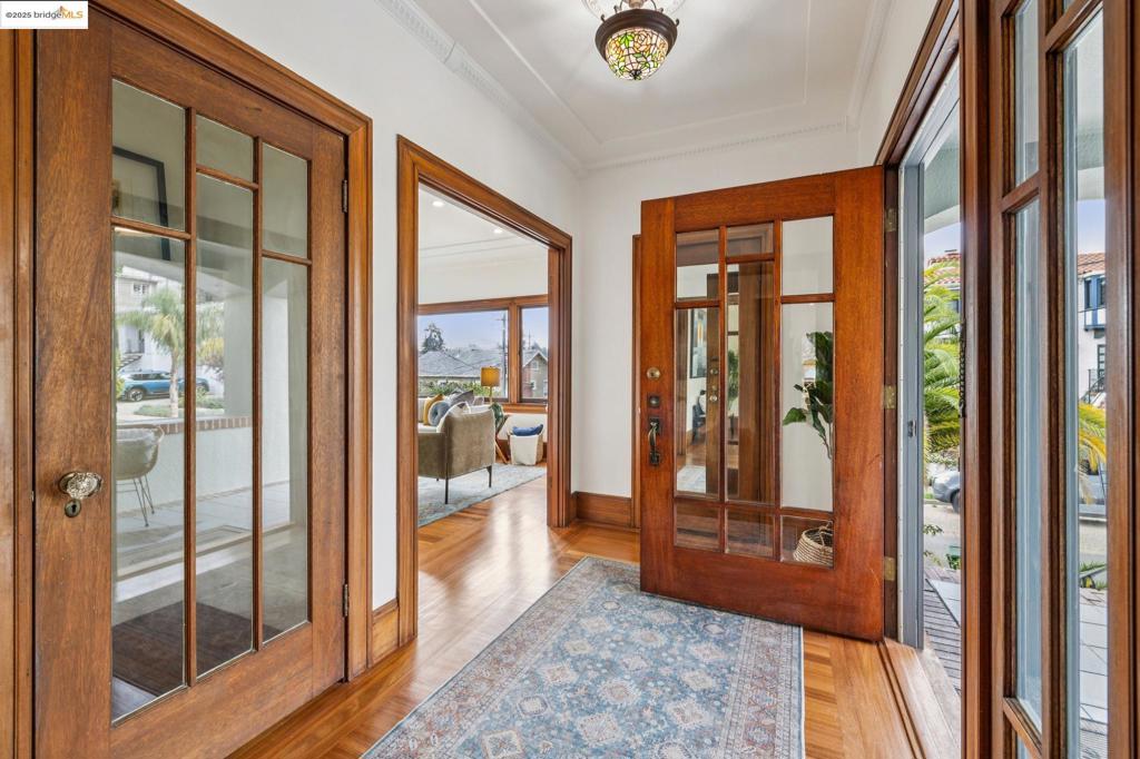 LAKESHORE - Residential