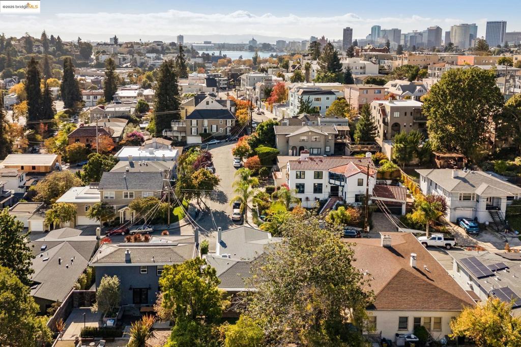 LAKESHORE - Residential