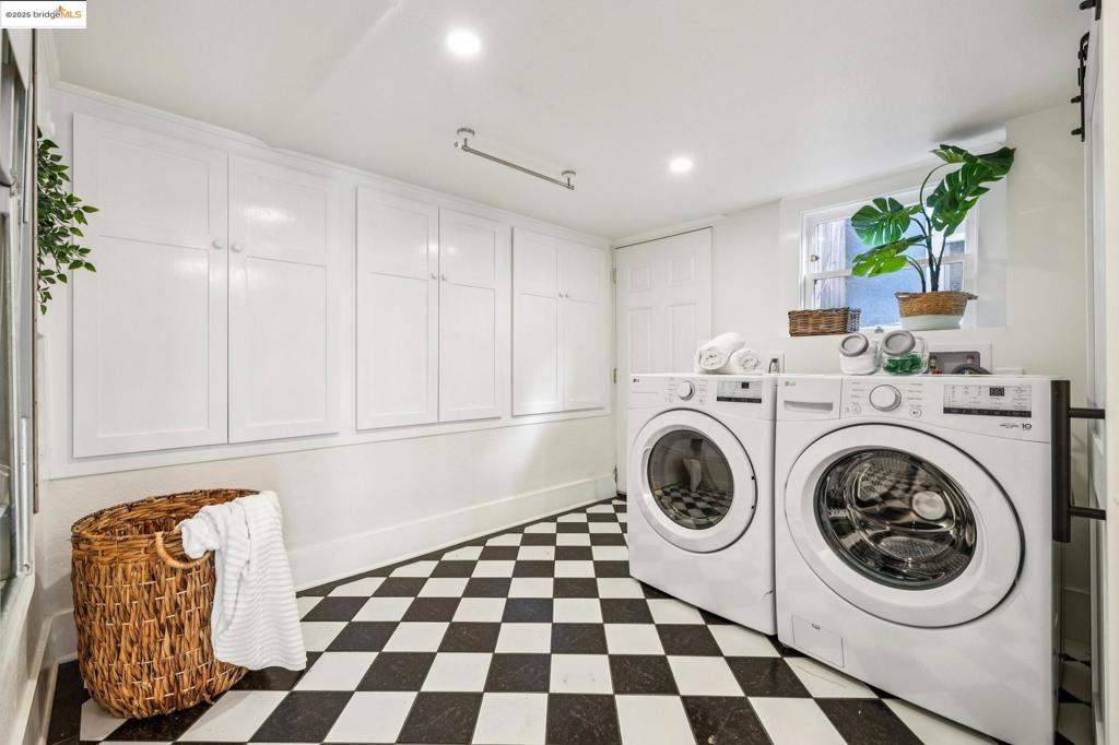 LAKESHORE - Residential