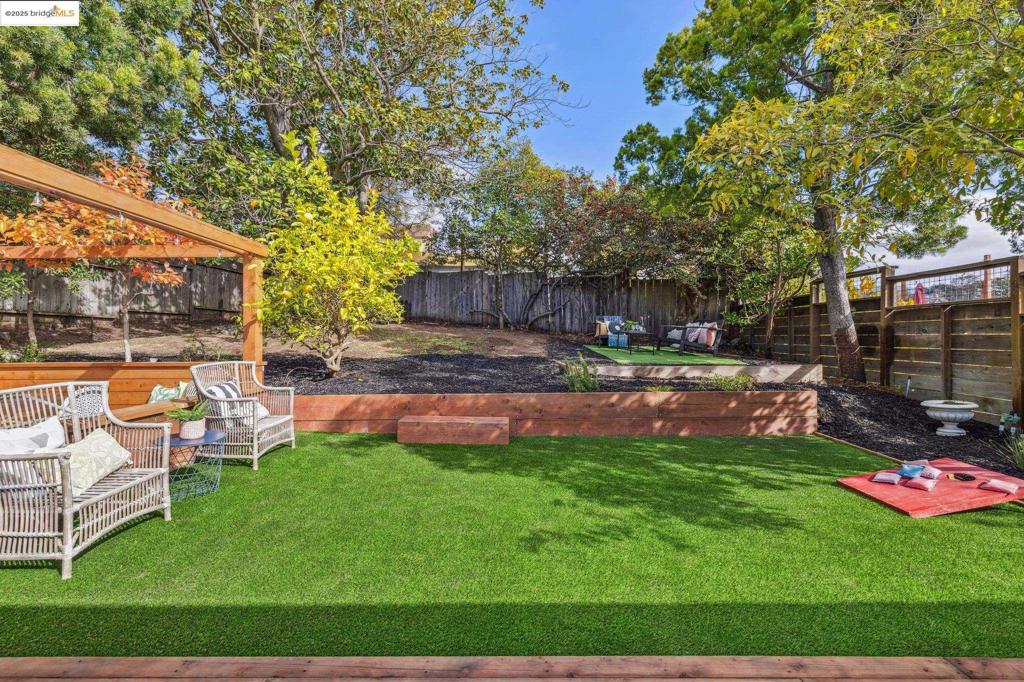 LAKESHORE - Residential