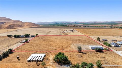 Tiny photo for 485 S 8 th Street, Shandon, CA 93461 (MLS # SC25224404)