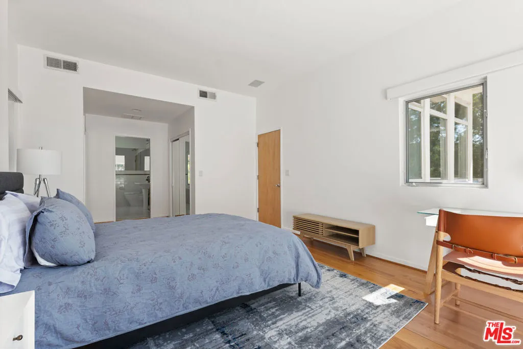 Los Angeles, California 90046, United States, 4 Bedrooms Bedrooms, ,4 BathroomsBathrooms,Residential,Active,213461