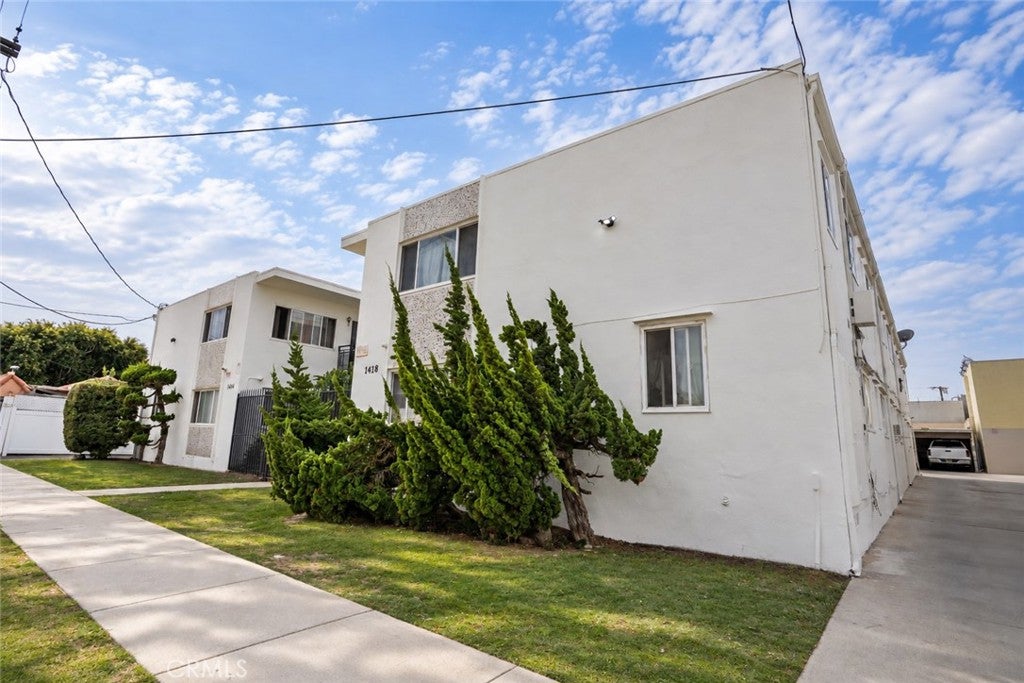 1414 W 225th Street