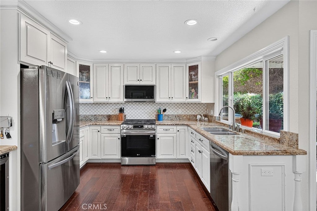 17221 Berlin Lane, Huntington Beach CA 92649 - Photo 11