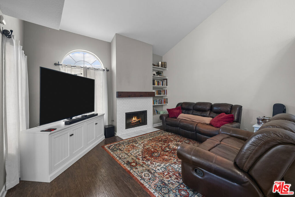 719 E Pleasant Valley Road