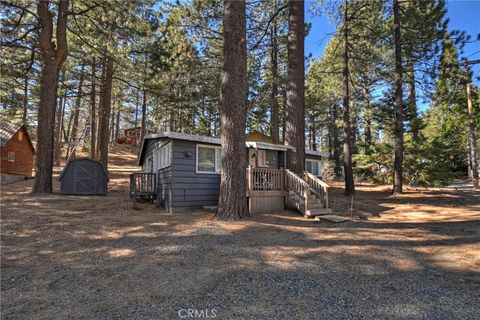 Photo of 33353 Yukon Drive, Green Valley Lake, CA 92341 (MLS # IG26021479)