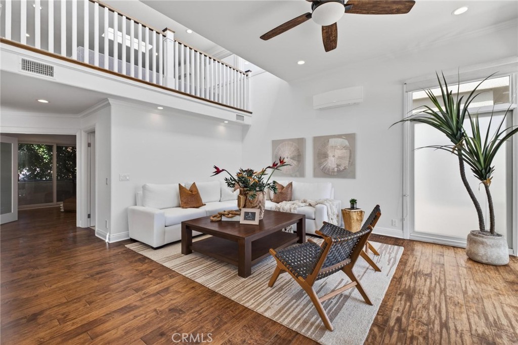818 N Juanita B