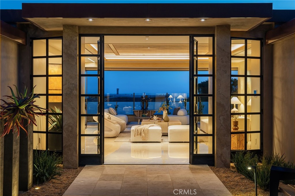 20 Monarch Bay