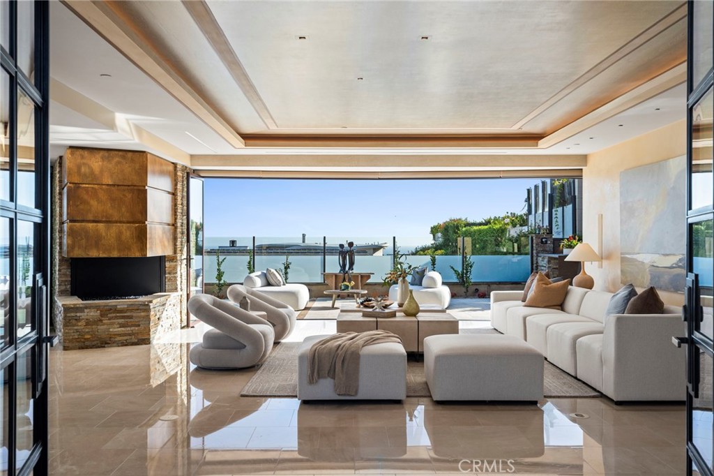 20 Monarch Bay