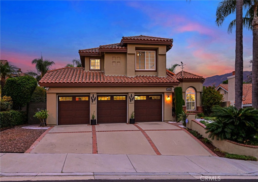 5570 MEADOW LAKE Lane