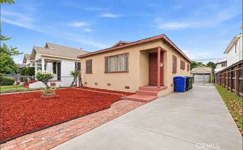Photo of 324 E 55th ST, Los Angeles, CA 90011 (MLS # SR26222593)