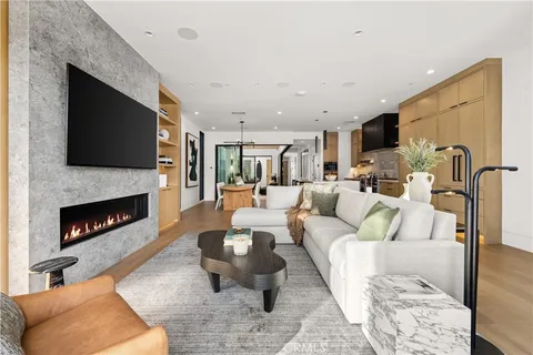 MLS: LG26079147