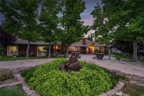 Photo of 41504 Mission DR, Palmdale, CA 93551 (MLS # PW26100132)