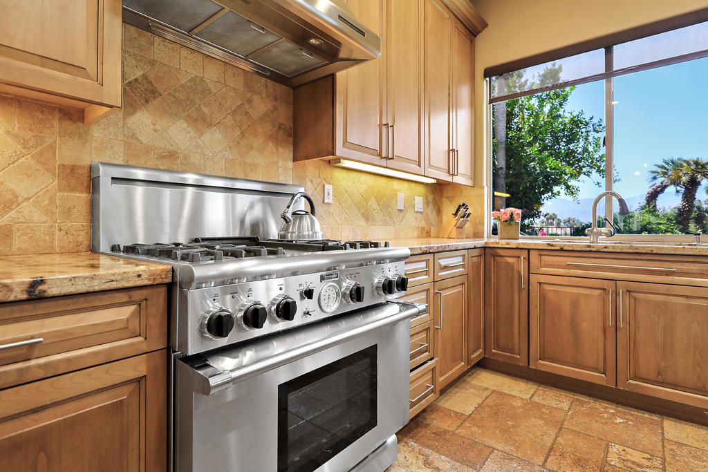 Rancho Mirage C.C. - Residential Lease