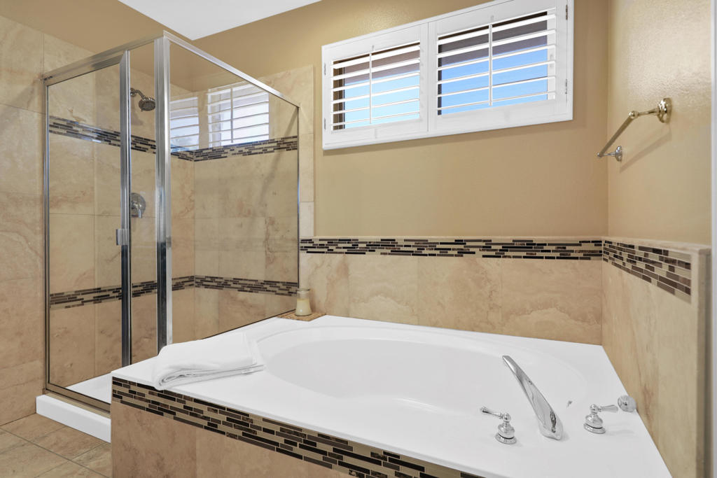 Rancho Mirage C.C. - Residential Lease
