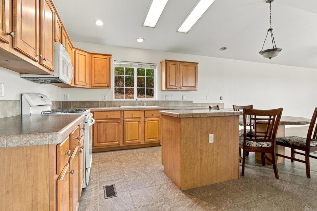 18453 Ramona View Dr