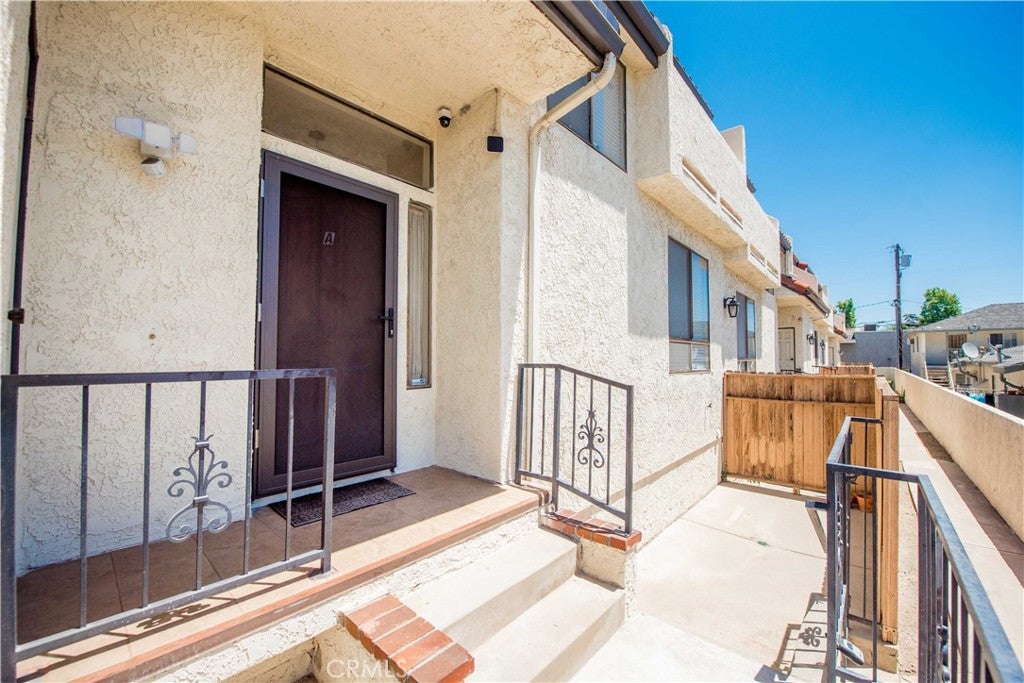 6042 Temple City A