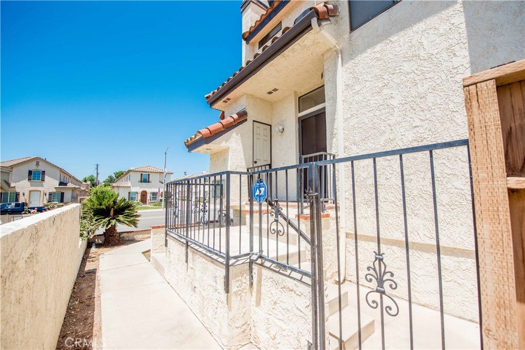 6042 Temple City A