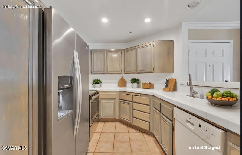 Shadow Ridge-833 - 833 - Residential