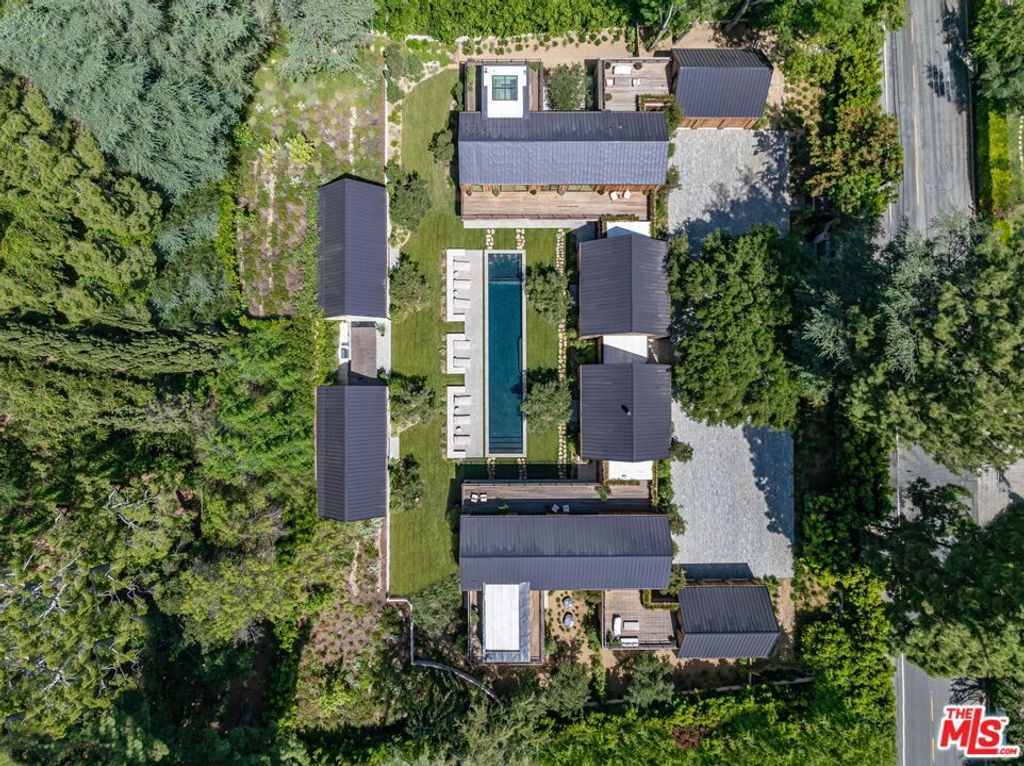 Photo of 3405 Fryman Road, Studio City, CA 91604 (MLS # 26793601)