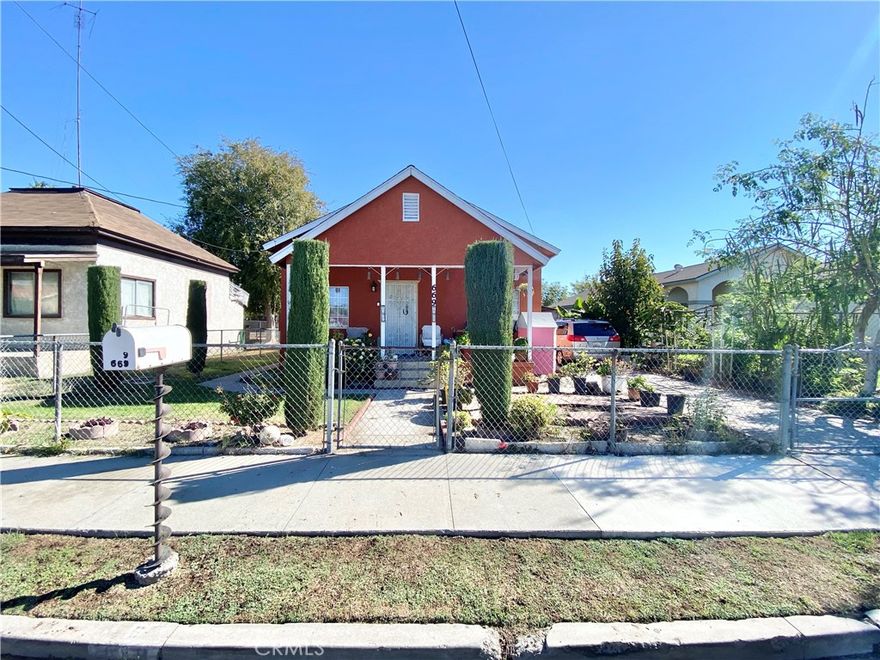 Welcome to this charming 3-bedroom, 1-bathroom home located in San Bernardino! This property is fully gated all around, offering extra privacy and peace of mind. Inside, you’ll find laminate flooring throughout the common areas and tile flooring in the bedrooms and bathroom for easy maintenance. Each bedroom and the dining area feature their own ceiling fan for added comfort.



While there’s no attached garage, the long driveway on the side provides plenty of parking space for multiple vehicles. The spacious backyard offers endless possibilities for landscaping or outdoor gatherings, and best of all—there are no back neighbors! Conveniently located near schools, parks, and with easy access to the 215 freeway, this home combines comfort, convenience, and privacy all in one.